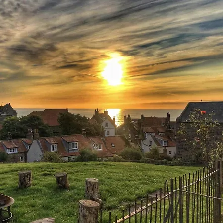 Hillside * Robin Hood's Bay