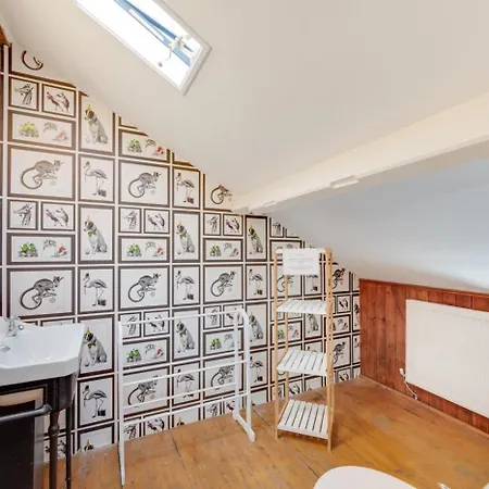 3 Bed In Robin Hoods Bay Oc-r024 *